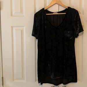 Black velvet top